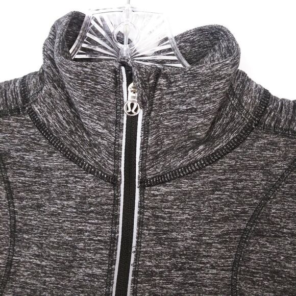 Lululemon Star Runner Pullover size 2 - Picture 12 of 13